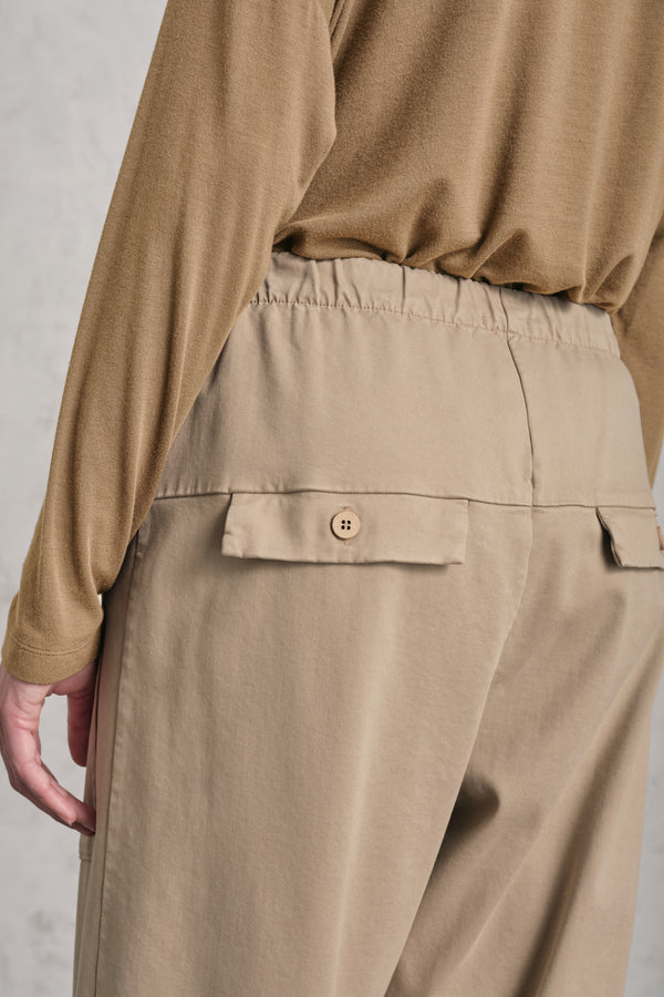 Hose im Comfort Fit mit Vordertaschen aus elastischer Viskose-Baumwolle. Elastischer Bund | 1019.CFDTRER273.22