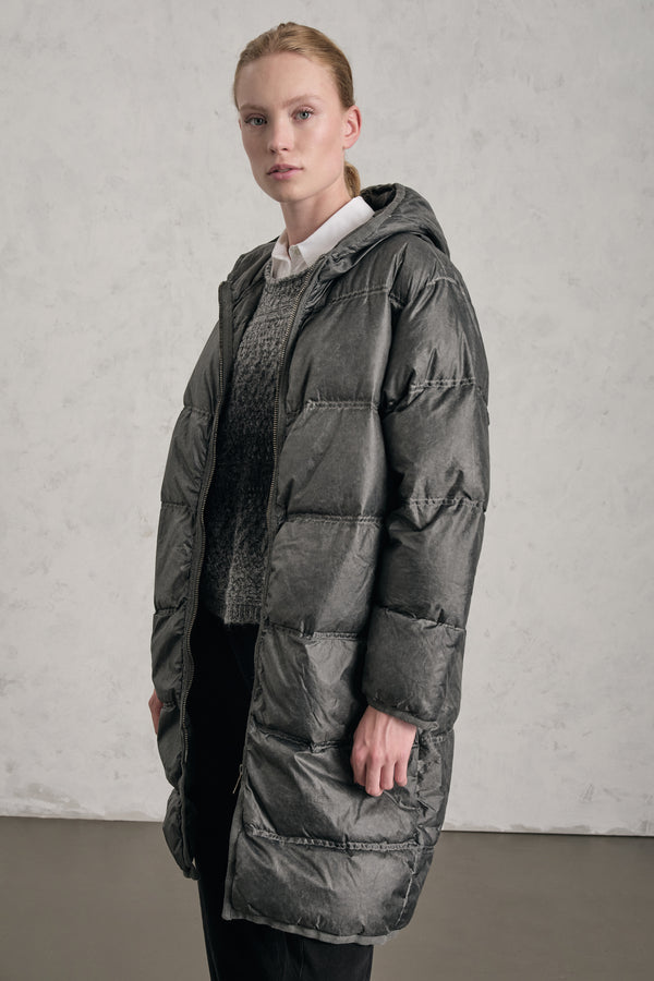 Gesteppte Daunenjacke mit Kapuze aus Nylon, kalt gefärbt | 1019.CFDTRES284E.110