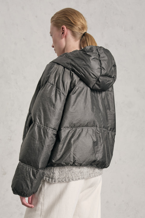 Kurze, gesteppte Daunenjacke mit Gänsedaunen und Kapuze | 1019.CFDTRES285E.110