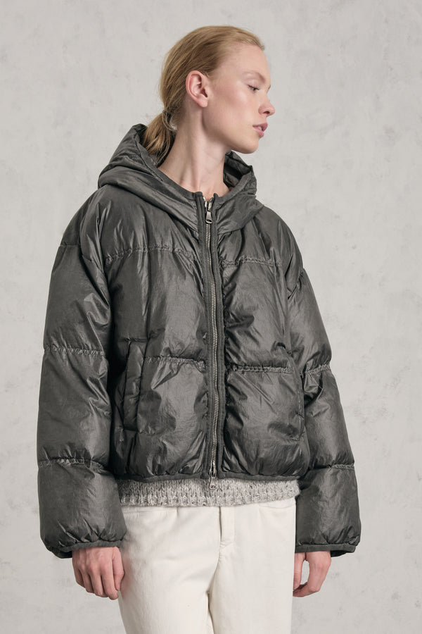 Kurze, gesteppte Daunenjacke mit Gänsedaunen und Kapuze | 1019.CFDTRES285E.110
