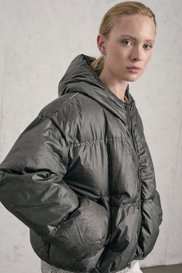 Kurze, gesteppte Daunenjacke mit Gänsedaunen und Kapuze | 1019.CFDTRES285E.110