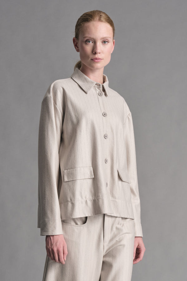 Jacke/Bluse aus leichtem Wolltuch mit Nadelstreifen und Kaschmir-Touch | 1019.CFDTREW320.21