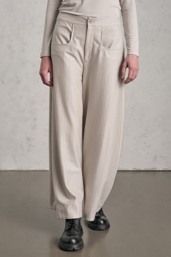 Pantalon large en drap de laine léger à rayures, au toucher cachemire | 1019.CFDTREW321.21