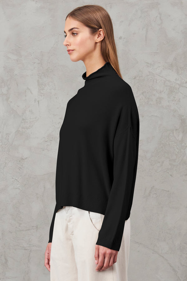 Oversized  viscose and wool knit . boxed shaped, turtleneck | 1010.CFDTRV11463.10