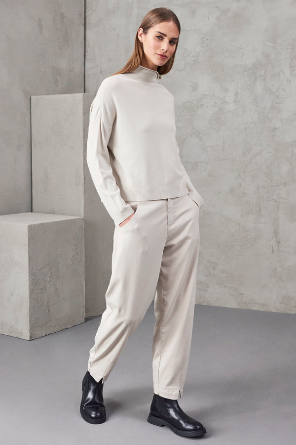 Oversized  viscose and wool knit . boxed shaped, turtleneck | 1010.CFDTRV11463.01