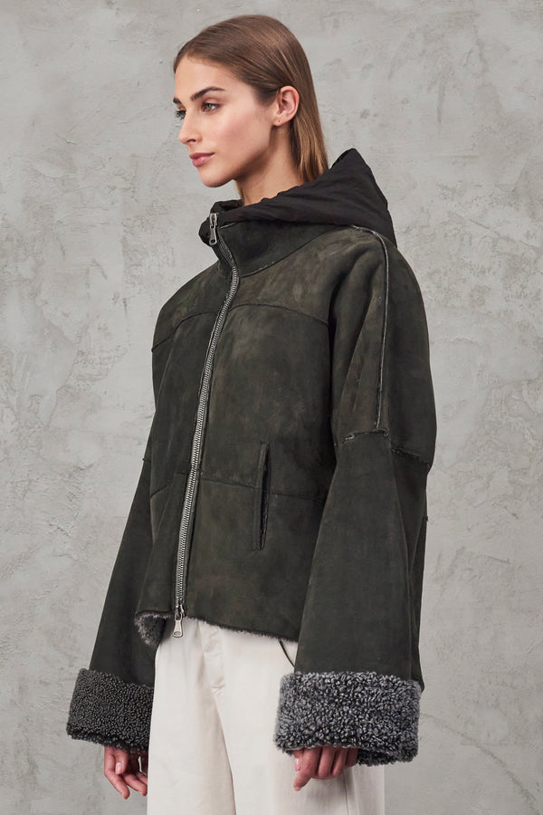 Hooded sheepskin jacket and bleached wool | 1010.CFDTRV4391.04
