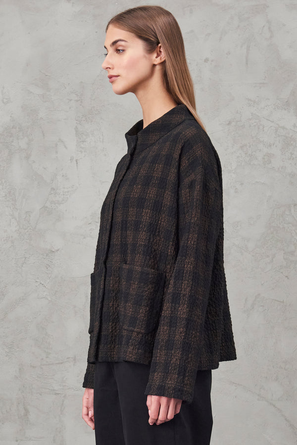 Comfort fit jacket in embossed checked stretch wool blend | 1010.CFDTRVC120.08