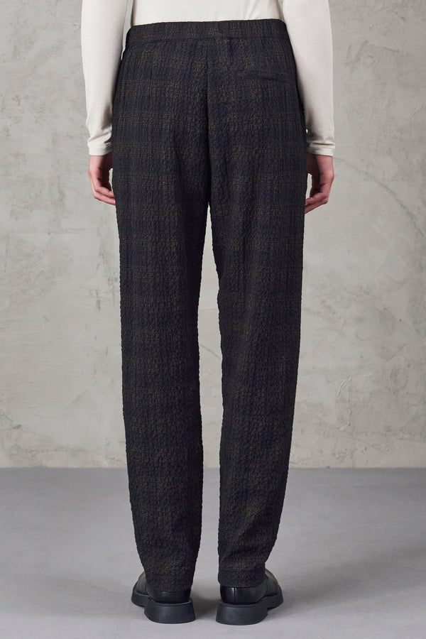 Pantalone regular fit con elastico dietro in goffrato di misto lana stretch a quadri | 1010.CFDTRVC121.06