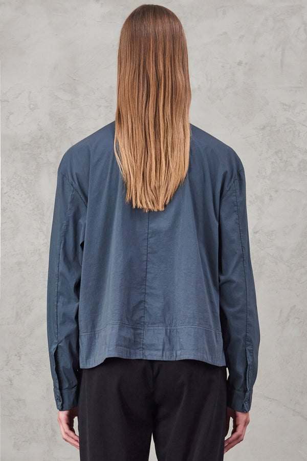 Bluse in kastenform mit taschen und seitenschlitzen aus stretch-baumwolle | 1010.CFDTRVM221.15