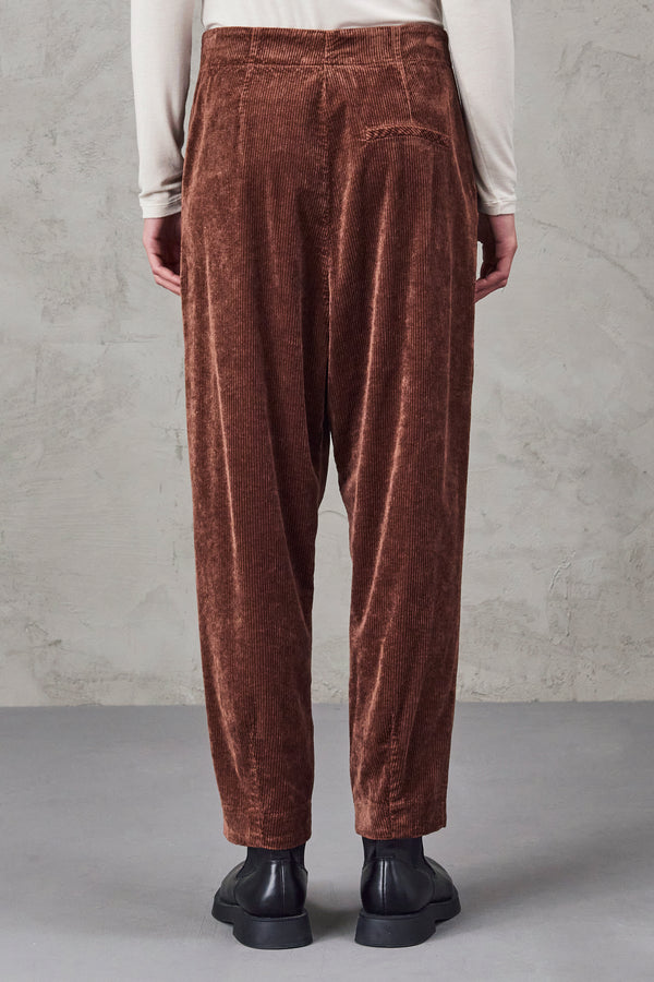 Low crotch cargo pant in stretch cotton and viscose corduroy | 1010.CFDTRVQ263.08