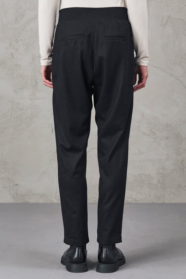 Pantalon élastiqué coupe droite en maille de laine bouillie | 1010.CFDTRVV316.10