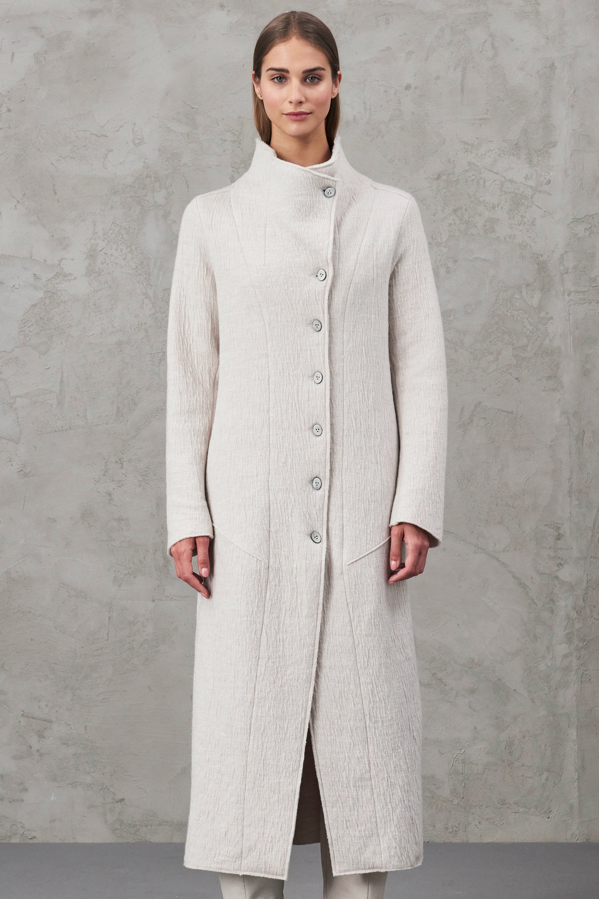 Long slim fit coat in boiled wool knit | 1010.CFDTRVX332.01 – Transit