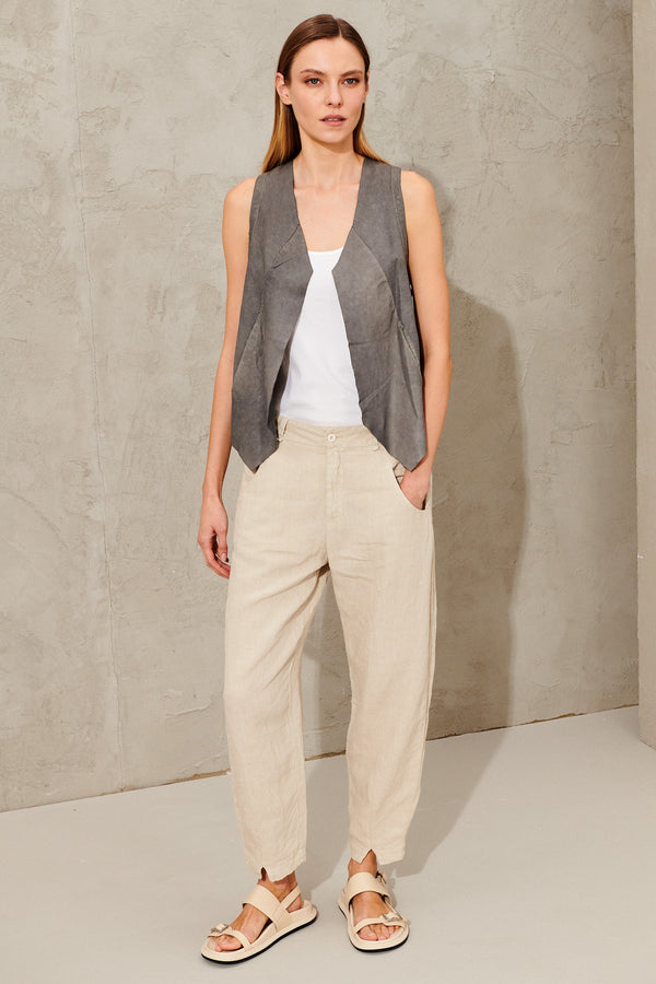 Raw cut leather waistcoat with linen back | 1011.CFDTRW2370.12