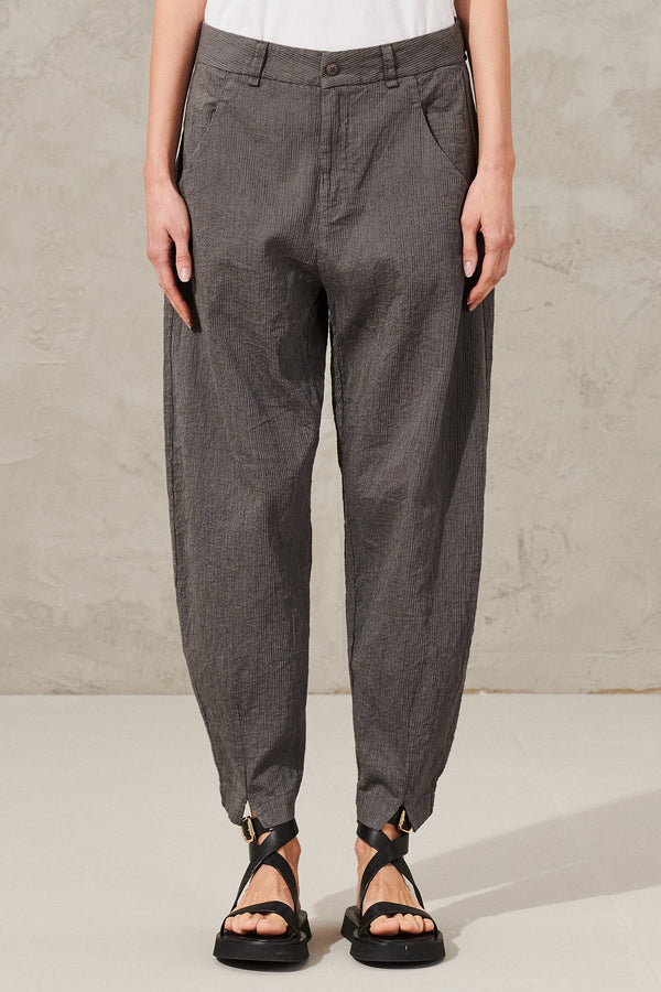 Comfort fit trousers in embossed micro pinstripe cotton and linen | 1011.CFDTRWA105.112