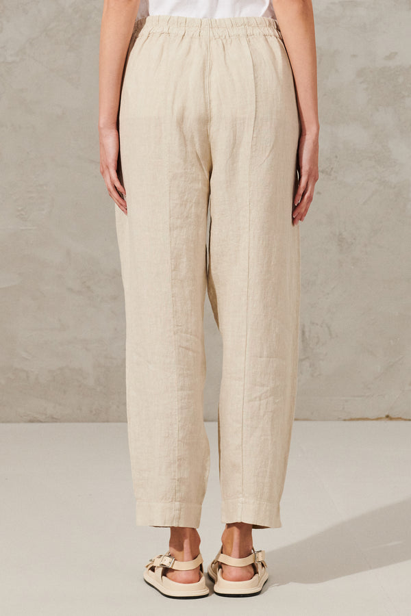 Pantalon coupe confort en lin. dos avec taille élastique | 1011.CFDTRWD132.21