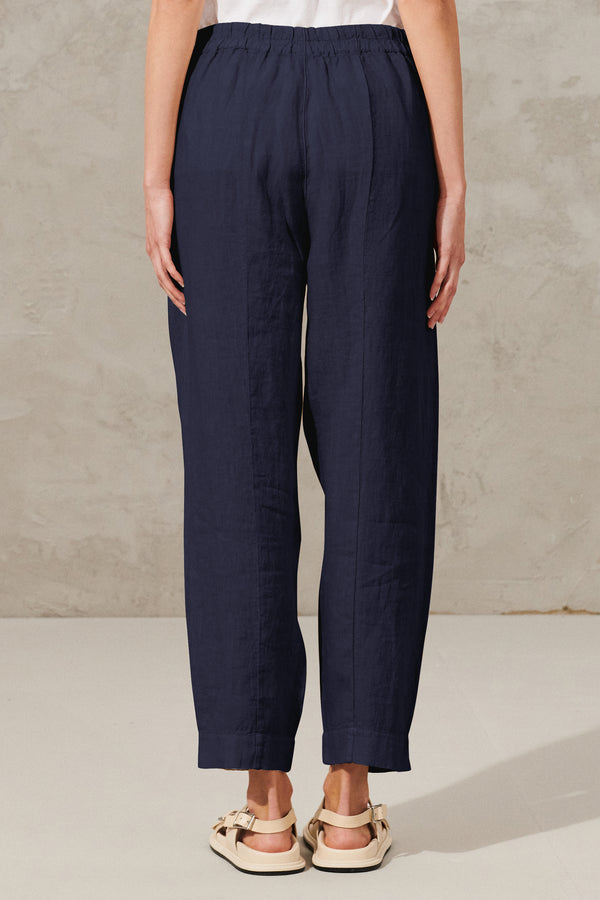 Pantalon coupe confort en lin. dos avec taille élastique | 1011.CFDTRWD132.05