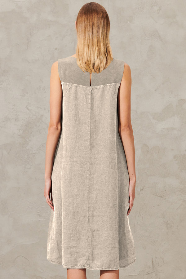 Linen dress with viscose georgette insert | 1011.CFDTRWD135.21