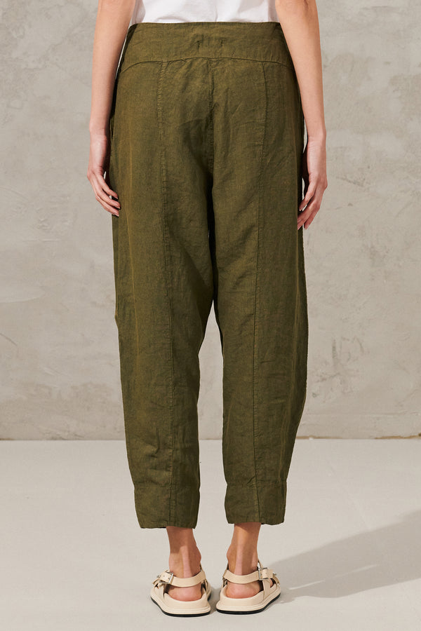 Linen wide trousers with arched line and front pleats. gathering on inside leg | 1011.CFDTRWD137.04