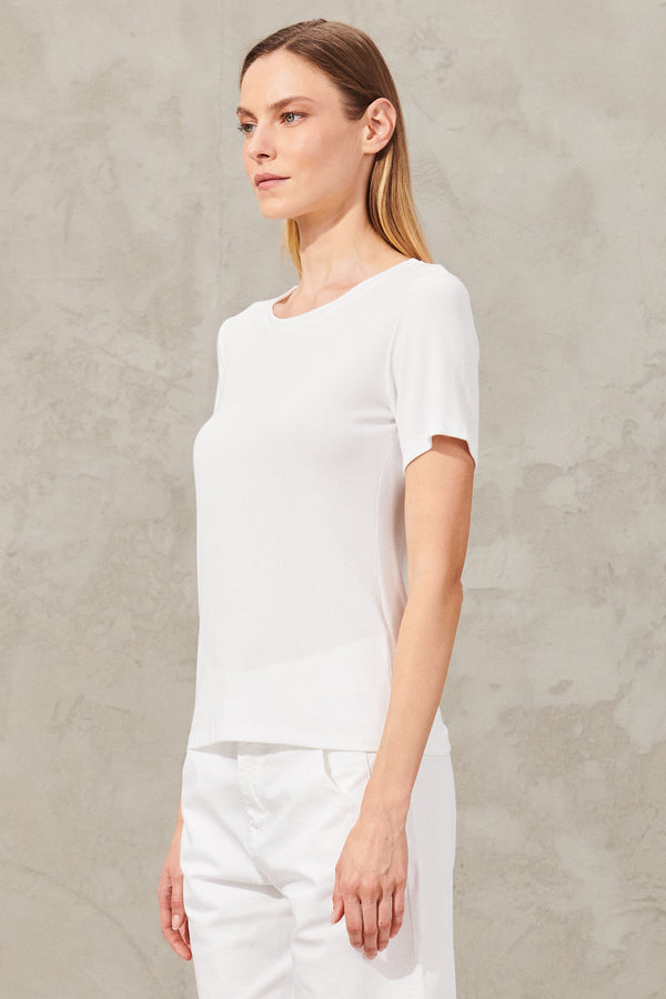 Slim fit t-shirt in light stretch ribbed modal.insert in viscose georgette on the roundneck and cuff | 1011.CFDTRWI180.00