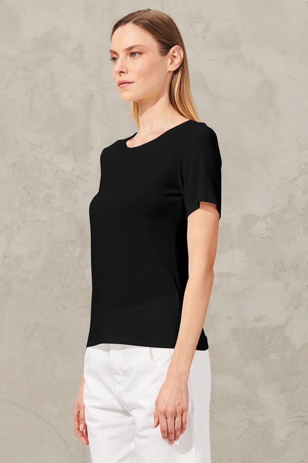 Slim fit t-shirt in light stretch ribbed modal.insert in viscose georgette on the roundneck and cuff | 1011.CFDTRWI180.10