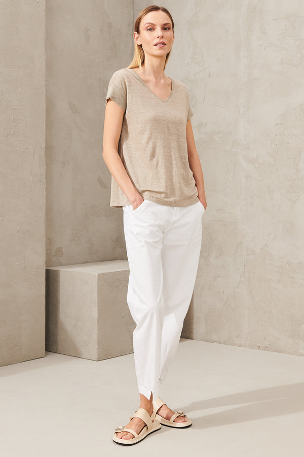 V-neck t-shirt in linen jersey with knitted inserts on the neck and sleeves | 1011.CFDTRWK208.21