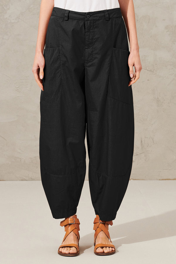 Pantalon à poches ample et ergonomique en toile de coton | 1011.CFDTRWN235.10