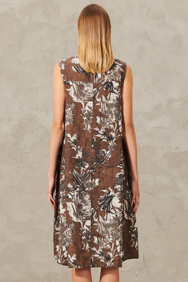 Sleeveless linen dress with floral print | 1011.CFDTRWR271.06