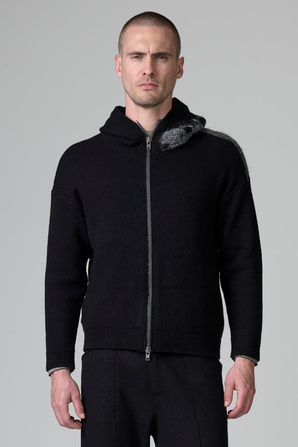 Blouson zippé à capuche coupe loose en laine et alpaga, avec dans le dos un motif en intarsia réalisé avec un fil imprimé | 1016.CFUTRB22572.U310