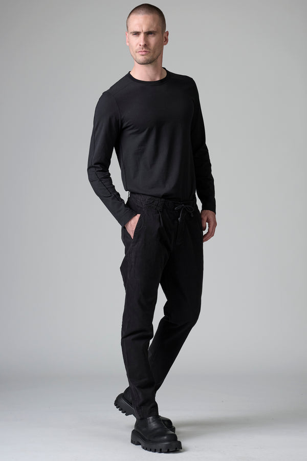 Loose fit jogging trousers in compact stretch cotton gabardine. Elastic waistband with drawstring | 1016.CFUTRBD130.U10