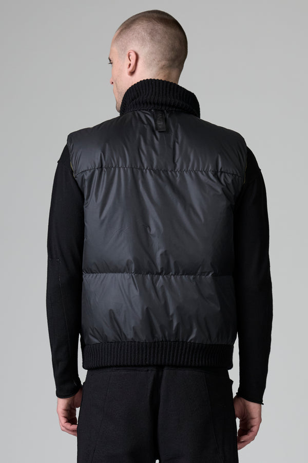 Reversible slim fit waistcoat duck down padded in cotton, polyamide cold dyed and water repellent | 1016.CFUTRBO243.U04