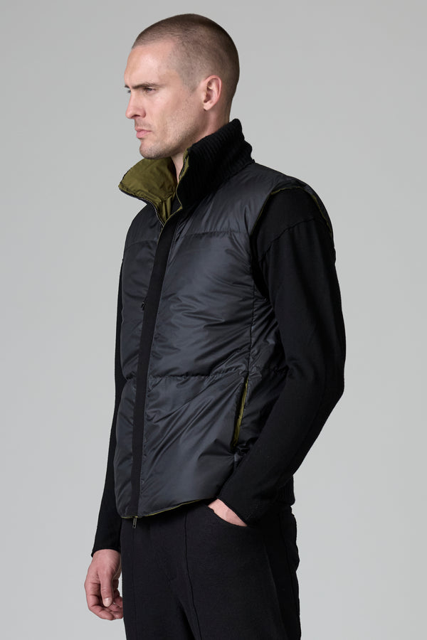 Reversible slim fit waistcoat duck down padded in cotton, polyamide cold dyed and water repellent | 1016.CFUTRBO243.U04