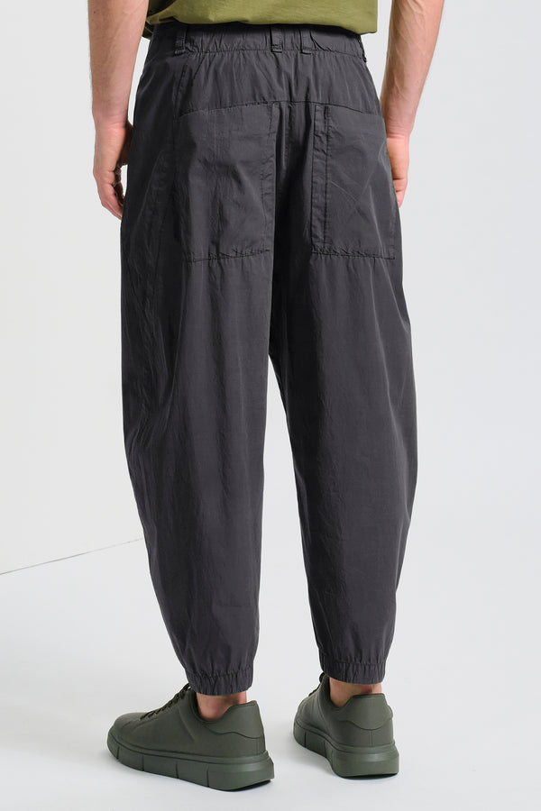 Pantalone tobi in tela di cotone con tasche posteriori a toppa e gambe sagomate | 1017.CFUTRCB111.U12