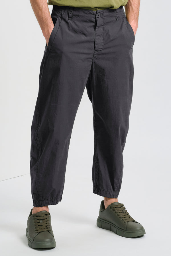 Pantalone tobi in tela di cotone con tasche posteriori a toppa e gambe sagomate | 1017.CFUTRCB111.U12