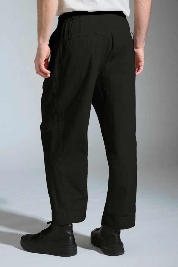 Oversize-Cropped-Hose aus dichtem Leinen-Baumwoll-Gewebe mit elastischem Bund und Bundfalten vorne | 1017.CFUTRCE141.U10
