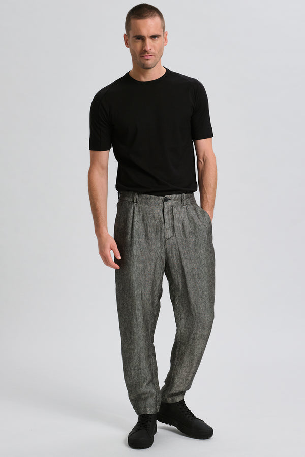 Pantalone con pieghe frontali loose fit in fìl a fìl di lino. cintura elastica dietro e tasche poster | 1017.CFUTRCK200.U302