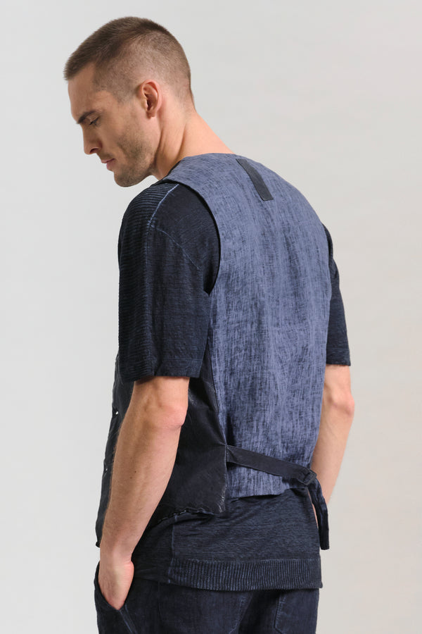 Gilet slim fit in pelle leggera di agnello. schiena in lino con cinturino regolabile | 1017.CFUTRCP251.U05