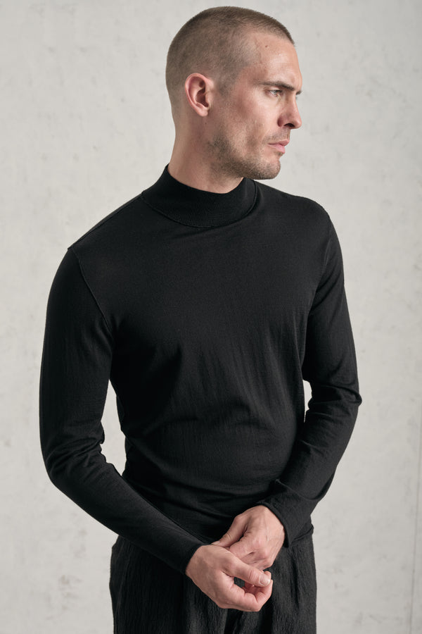 Maglia lupetto regular-fit in lana vergine | 1019.CFUTRE11463.U10