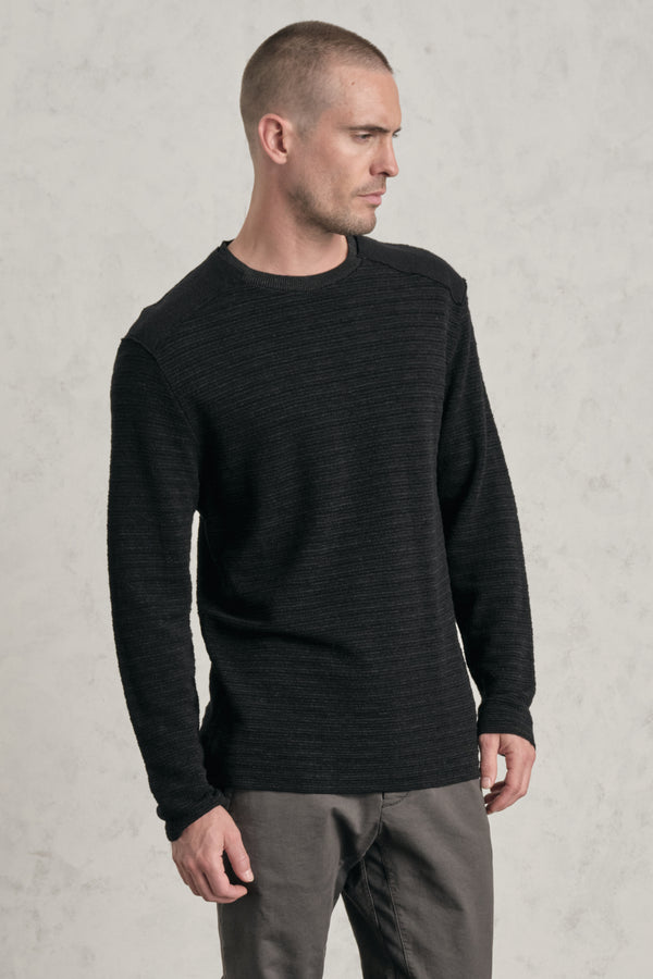 Pullover girocollo regular-fit in maglia di lana e viscosa in leggero contrasto colore | 1019.CFUTRE20550.U310
