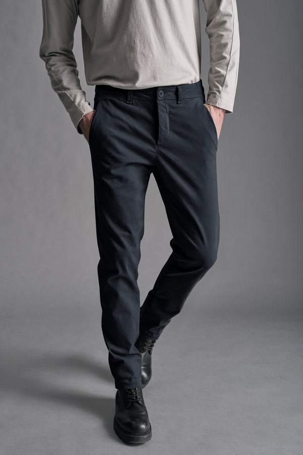 Pantalone chinos regular fit in cotone stretch | 1019.CFUTREA100.U05