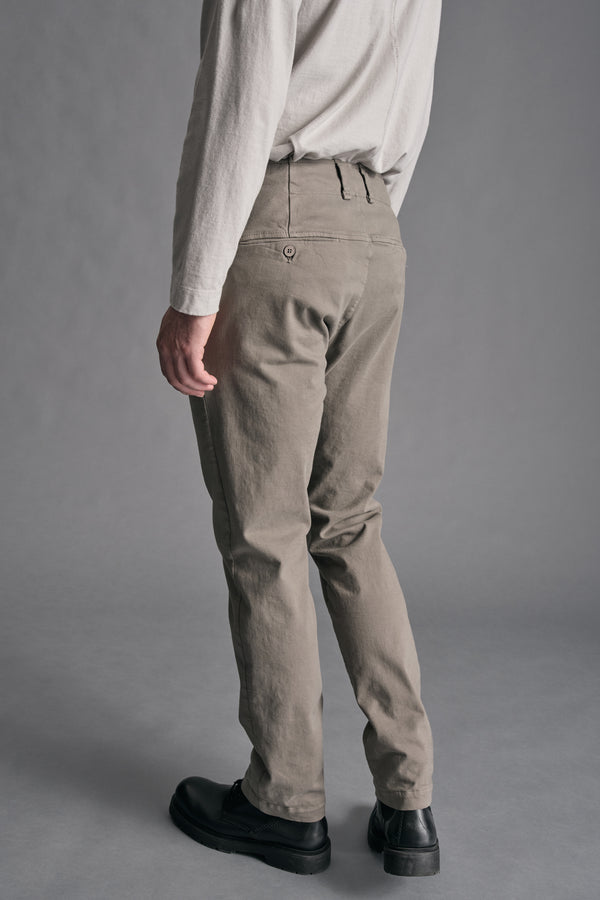 Pantalone chinos regular fit in cotone stretch | 1019.CFUTREA100.U13