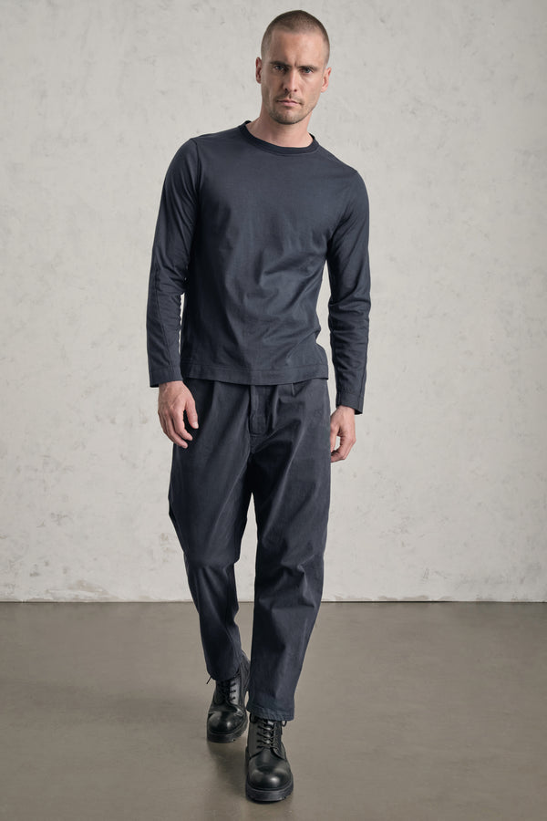 Loose-fit chinos in stretch cotton with small front pleats | 1019.CFUTREC120.U05