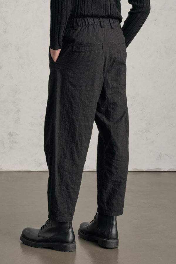 Pantalon tobi loose en tissu rayé et chiné de coton mélangé avec détails faits main | 1019.CFUTREI181.U310