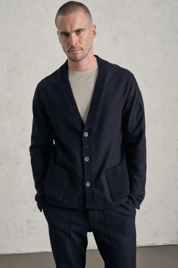 Cardigan regular-fit in lana cotta con inserti in costa di maglia | 1019.CFUTREK203.U05