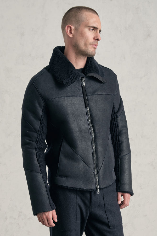 Jacke im Regular Fit aus Lammfell mit Zwei-Wege-Zipper aus Metall und Strickeinsätzen | 1019.CFUTRES281.U05