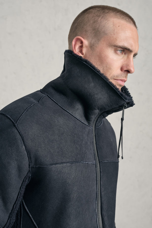 Jacke im Regular Fit aus Lammfell mit Zwei-Wege-Zipper aus Metall und Strickeinsätzen | 1019.CFUTRES281.U05