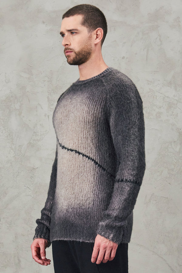 Sprayed wool and linen roundneck plain knit.contrasting asymmetric detail | 1010.CFUTRV21560H.U512
