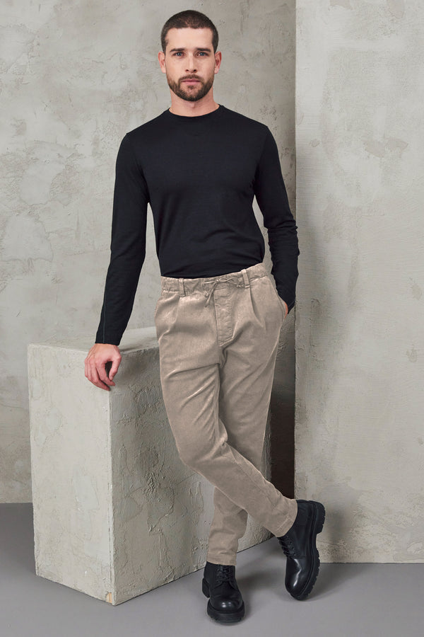 Tencel and modal stretch jogging pant loose-fit. elastic waistband with drawstring | 1010.CFUTRVB110.U02