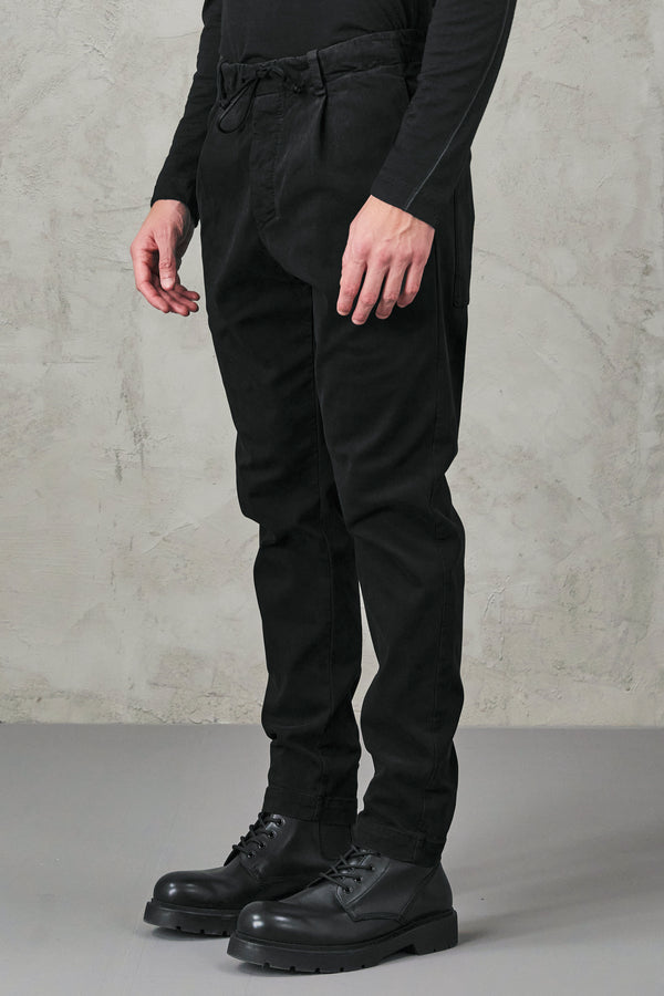 Tencel and modal stretch jogging pant loose-fit. elastic waistband with drawstring | 1010.CFUTRVB110.U10