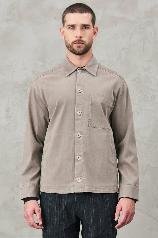 Buttoned opening overshirt in tencell and stretch modal. | 1010.CFUTRVB112.U02