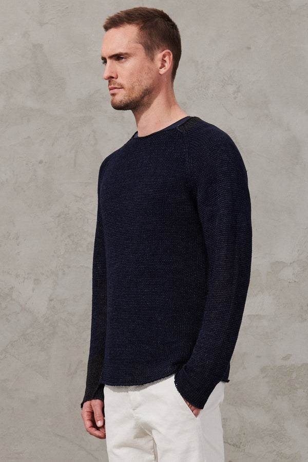 Regular fit long-sleeve knit linen stockinette with contrasting colour insert on the sleeve bottom | 1011.CFUTRW11462.U305